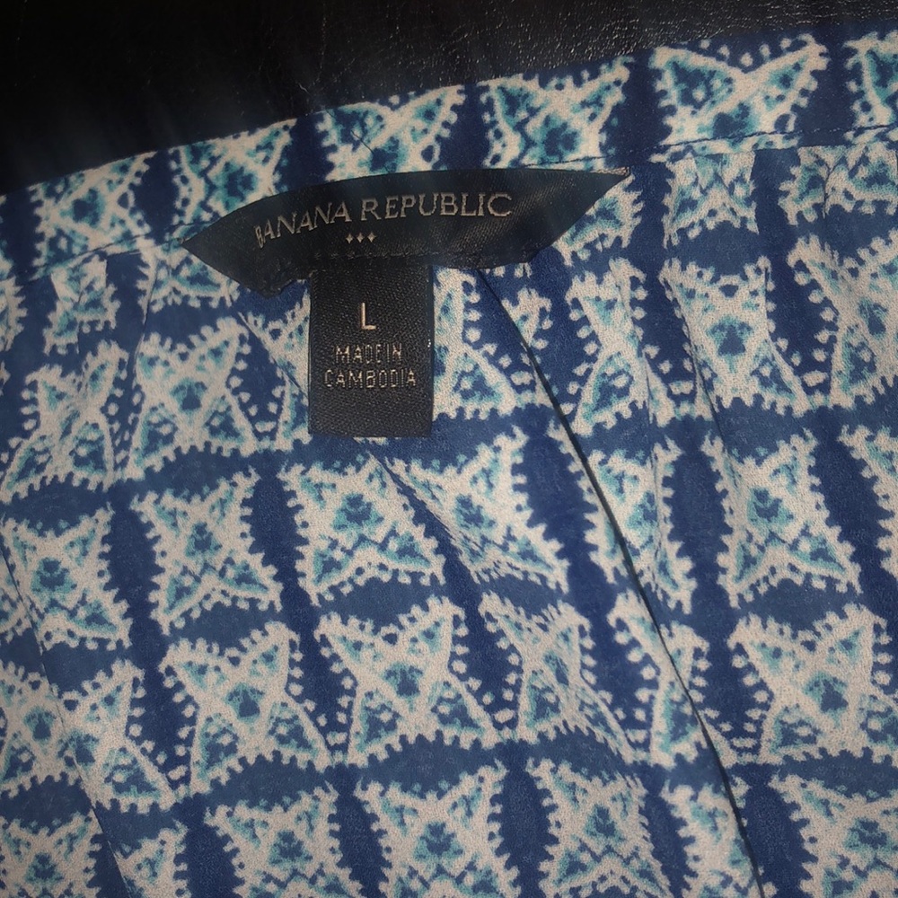 Banana Republic Sheer Blouse - Picture 2 of 6